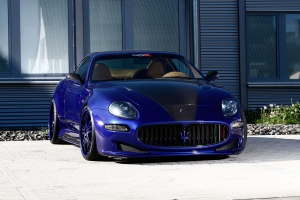 You can choose the color of the Maserati yourself