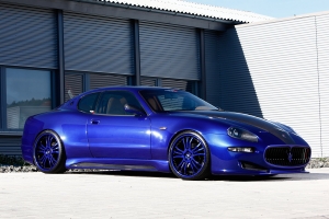 A KW coilover suspension ensures a special look and optimum road grip of the Maserati 4200