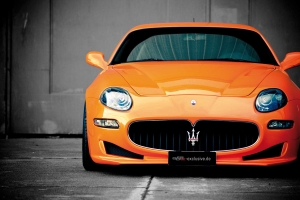 Die eindrucksvolle Frontschürze wurde inspiriert vom Maserati Granturismo
